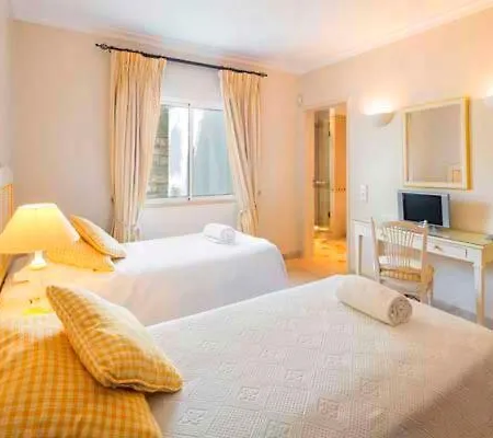 Sleeps 4 Air Con T607821 *