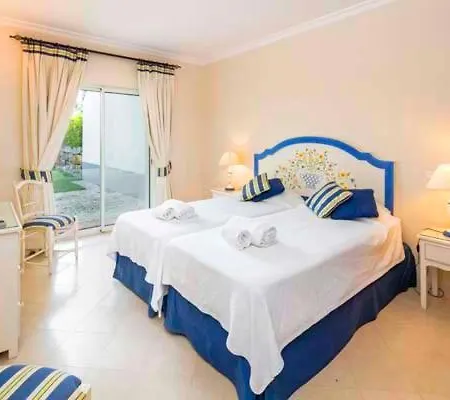 شقة Sleeps 4 Air Con T607821 *