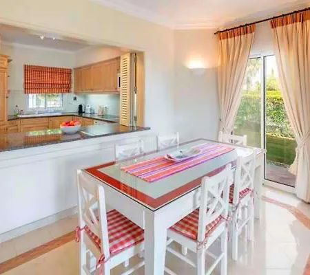 Sleeps 4 Air Con T607821 كينتا دو لاغو